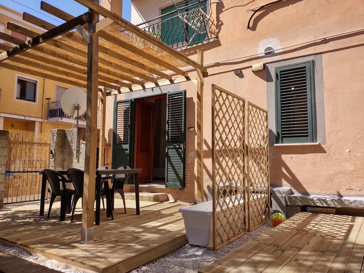 Appartamento Corallo With Private Garden Olbia Ngoại thất bức ảnh